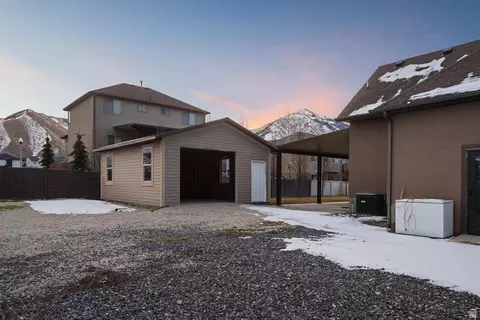 Exterior - 384 N 710 E, Salem, UT 84653 photo 7 of 16