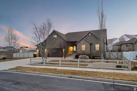 Exterior - 384 N 710 E, Salem, UT 84653 photo 6 of 16