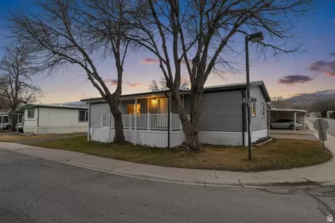 562 Lancelot Dr #60, North Salt Lake, UT 84054