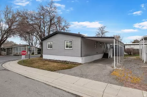 562 Lancelot Dr #60, North Salt Lake, UT 84054