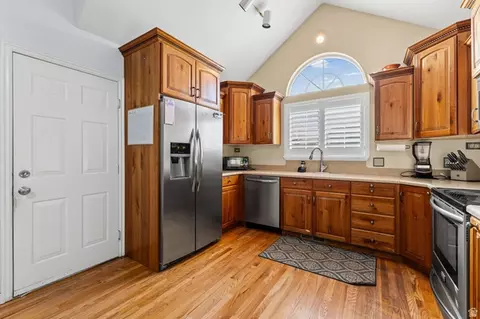 Kitchen - 538 W 1120 N, Orem, UT 84057 photo 2 of 2