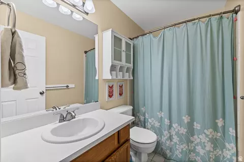 Bath - 538 W 1120 N, Orem, UT 84057 photo 2 of 3