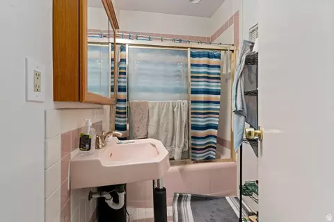Bath - 5680 S 1300 E, Murray, UT 84121 photo 2 of 3
