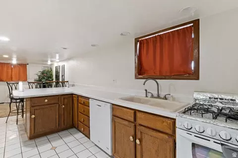 Kitchen - 5680 S 1300 E, Murray, UT 84121 photo 3 of 3