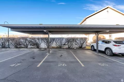 Exterior - 4778 S Huntly Dr, Murray, UT 84107 photo 4 of 4