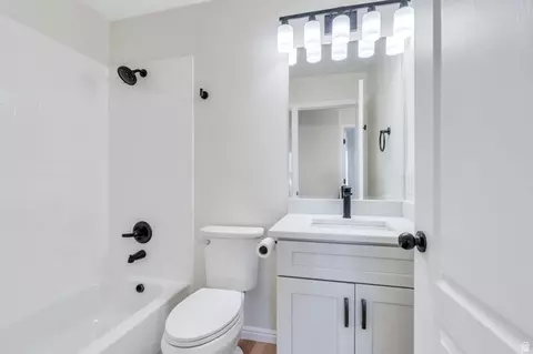 Bath - 4778 S Huntly Dr, Murray, UT 84107 photo 3 of 3