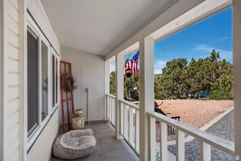 Exterior - 706 E Cottontail Rd, Central, UT 84722 photo 3 of 11