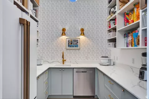 Kitchen - 6693 N Unity Way, Eagle Mountain, UT 84005 photo 12 of 12
