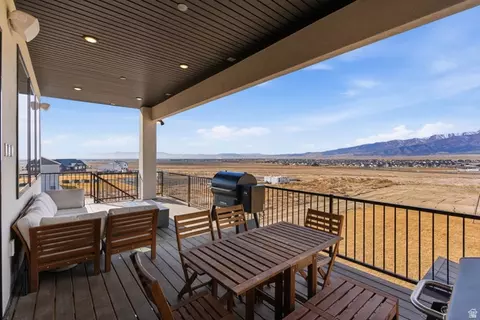 Exterior - 6693 N Unity Way, Eagle Mountain, UT 84005 photo 8 of 22