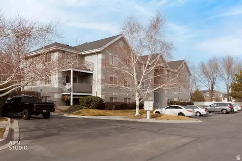 30 W 7500 S #18, Midvale, UT 84047