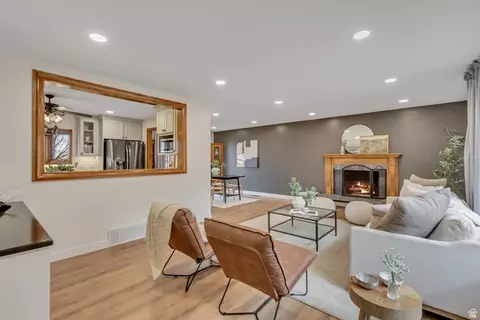 1638 Country Hills Dr, Ogden, UT 84403