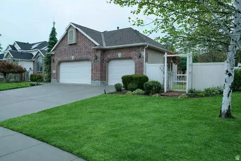 3068 W Matterhorn Dr, Taylorsville, UT 84129