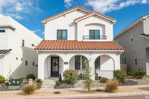 5651 S Garnet Dr, Saint George, UT 84790