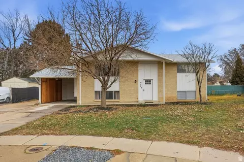 846 W 2600 N, Clinton, UT 84015