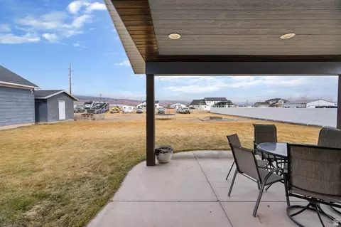 Exterior - 472 W 2300 S, Richfield, UT 84701 photo 5 of 9