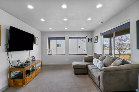 Living - 472 W 2300 S, Richfield, UT 84701 photo 5 of 5