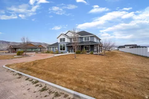 Exterior - 472 W 2300 S, Richfield, UT 84701 photo 2 of 9