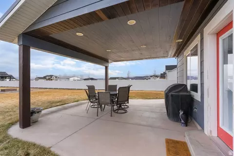 Exterior - 472 W 2300 S, Richfield, UT 84701 photo 4 of 9