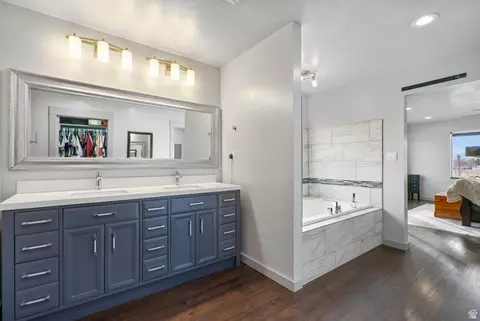 Bath - 472 W 2300 S, Richfield, UT 84701 photo 3 of 6