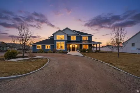 Exterior - 472 W 2300 S, Richfield, UT 84701 photo 9 of 9