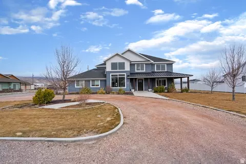 Exterior - 472 W 2300 S, Richfield, UT 84701 photo 1 of 9