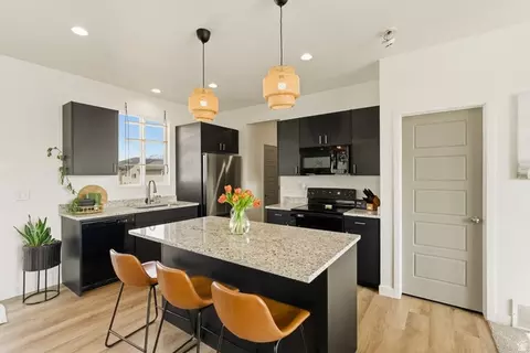 Kitchen - 2395 E Boxwood Ln, Eagle Mountain, UT 84005 photo 2 of 4