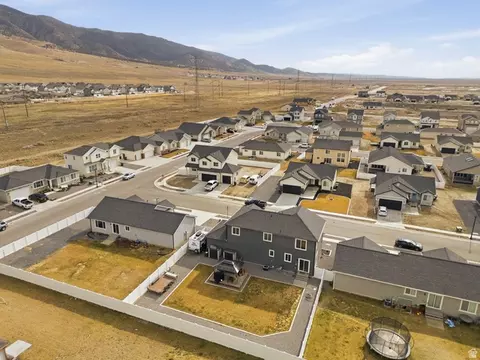 View/Area - 2395 E Boxwood Ln, Eagle Mountain, UT 84005 photo 4 of 5