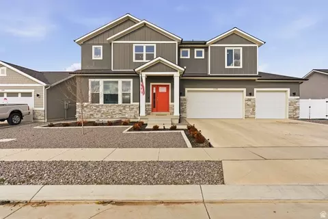 2395 E Boxwood Ln, Eagle Mountain, UT 84005