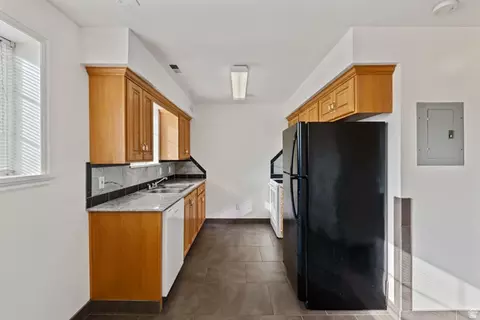 Kitchen - 984 E 900 S, Provo, UT 84606 photo 1 of 11