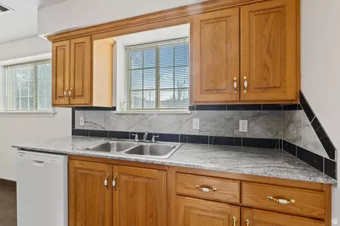 Kitchen - 984 E 900 S, Provo, UT 84606 photo 3 of 11