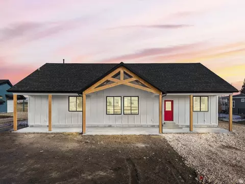 32 N 2nd St E, Paris, ID 83261