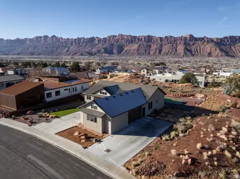 View/Area - 2182 Salida Del Sol, Moab, UT 84532 photo 1 of 6