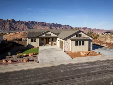 Exterior - 2182 Salida Del Sol, Moab, UT 84532 photo 5 of 17