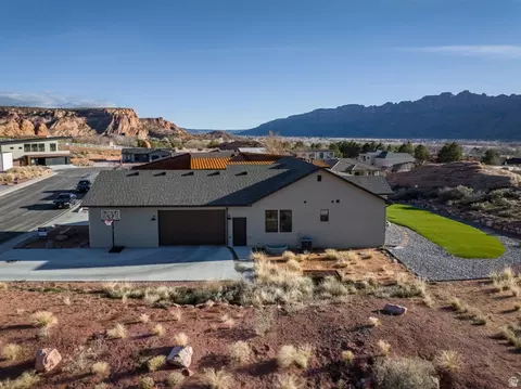 Exterior - 2182 Salida Del Sol, Moab, UT 84532 photo 12 of 17