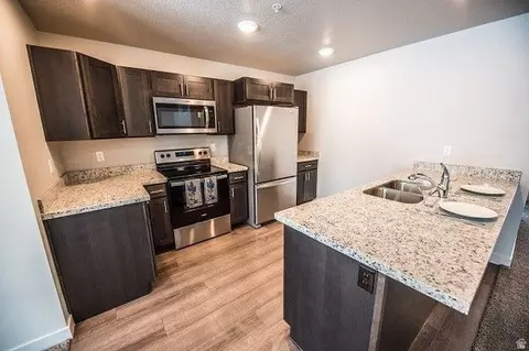 Kitchen - 3965 S 300 E, Murray, UT 84107 photo 2 of 2