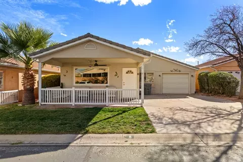 1050 W Red Hills Pkwy #8, Washington, UT 84780