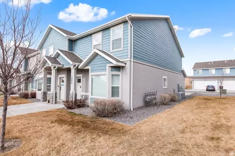 Exterior - 1688 E Talon Way, Eagle Mountain, UT 84005 photo 2 of 2
