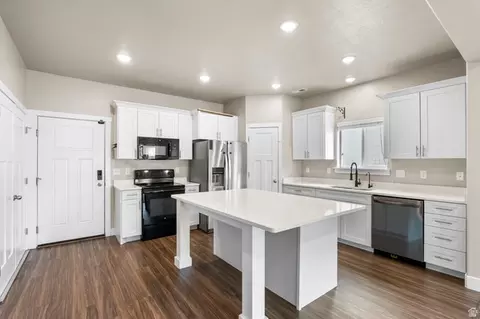 Kitchen - 1688 E Talon Way, Eagle Mountain, UT 84005 photo 1 of 2