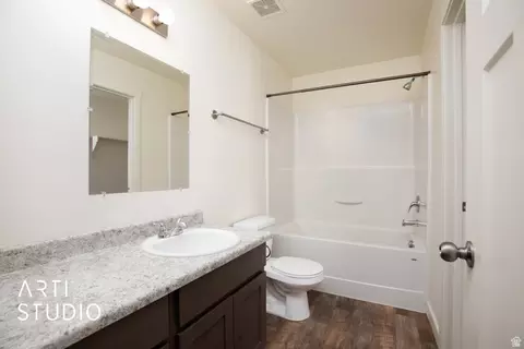 Bath - 43 E 670 N, Vineyard, UT 84059 photo 2 of 2