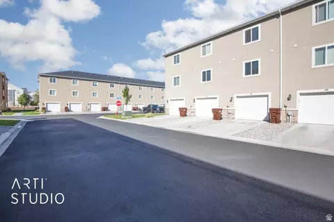 Exterior - 43 E 670 N, Vineyard, UT 84059 photo 4 of 4