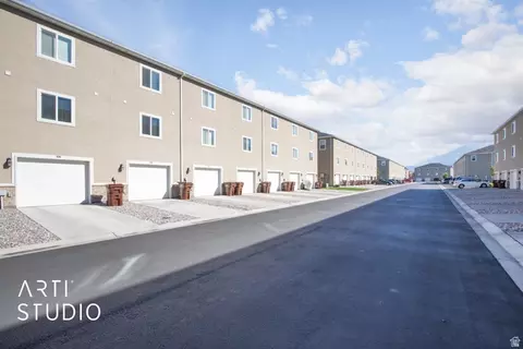 Exterior - 43 E 670 N, Vineyard, UT 84059 photo 3 of 4