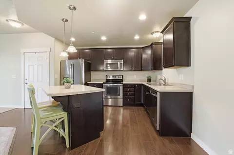 Kitchen - 281 W 650 N #B, Centerville, UT 84014 photo 3 of 4