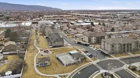 View/Area - 281 W 650 N #B, Centerville, UT 84014 photo 6 of 9
