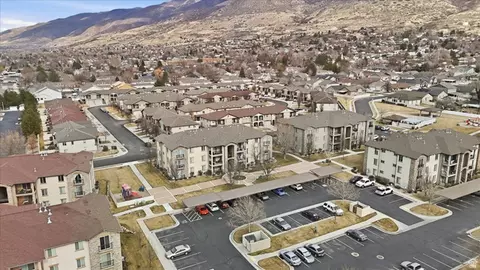 View/Area - 281 W 650 N #B, Centerville, UT 84014 photo 2 of 9