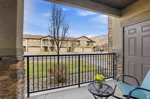 Exterior - 281 W 650 N #B, Centerville, UT 84014 photo 1 of 11