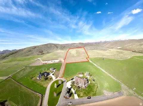 790 W Elk Run Dr #5, Porterville, UT 84050