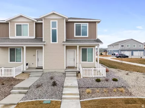 227 N Riverside Dr, Saratoga Springs, UT 84045