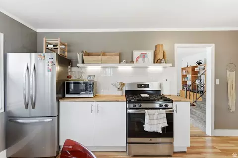 Kitchen - 321 E 6240 S, Murray, UT 84107 photo 5 of 6