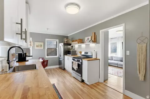 Kitchen - 321 E 6240 S, Murray, UT 84107 photo 3 of 6