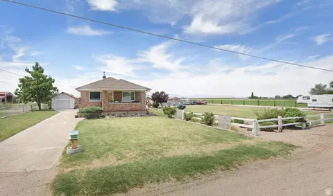 5015 S 6700 W, Hooper, UT 84315